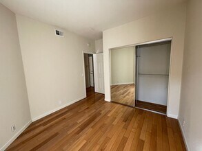 450 Navaro Way in San Jose, CA - Building Photo - Building Photo