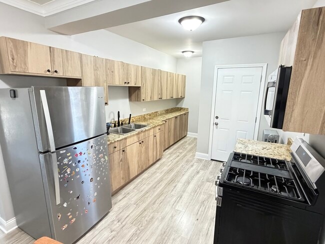 5842 W Barry Ave in Chicago, IL - Building Photo - Building Photo