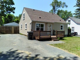 14424 Cornell St in Taylor, MI - Building Photo