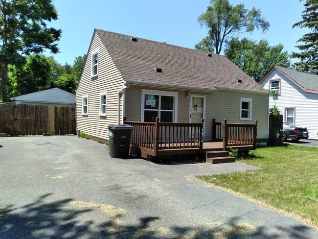 property at 14424 Cornell St