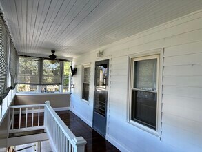 28 Miller Ave, Unit 2 in Biddeford, ME - Foto de edificio - Building Photo