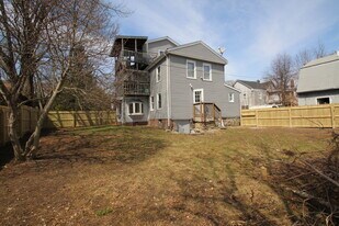 319 Central Ave, Unit 1 in Norwich, CT - Building Photo