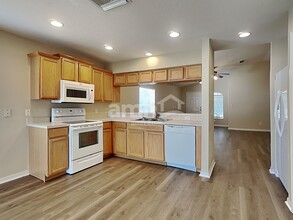 8521 Deer Chase Dr in Riverview, FL - Building Photo - Building Photo
