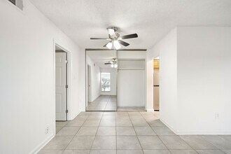 711 Holiday Dr in Galveston, TX - Foto de edificio - Building Photo
