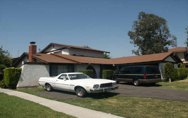 Coral Apartments in Orange, CA - Building Photo - Building Photo