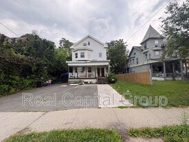 1345 3rd St in Rensselaer, NY - Building Photo