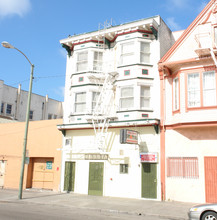 2327-2329 San Pablo Ave in Oakland, CA - Building Photo - Building Photo