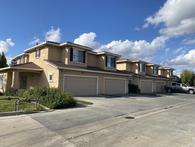 property at 2917 Snyder Ave