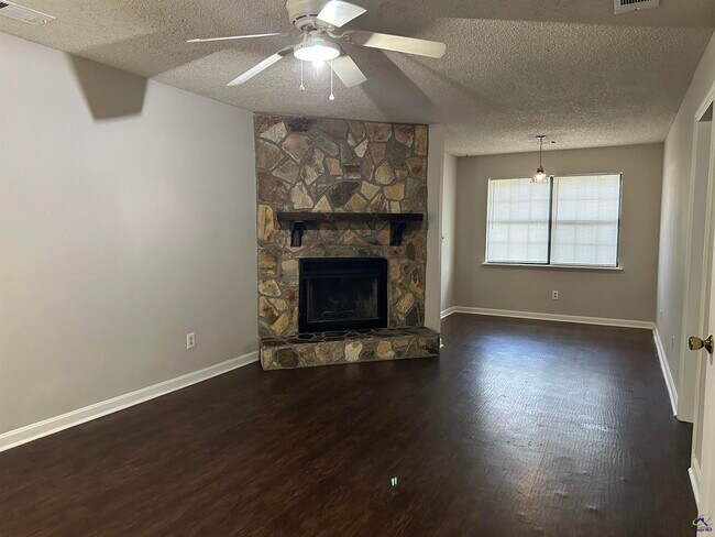 107 Sherwood Rd in Perry, GA - Building Photo - Building Photo