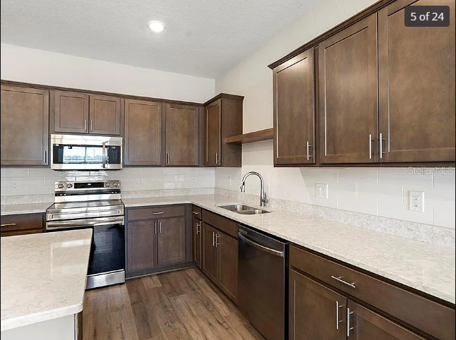 5775 Freshwater Cyn Dr in St. Cloud, FL - Foto de edificio - Building Photo