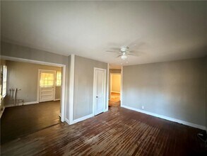 353 11th Ave in Chickasaw, AL - Building Photo - Building Photo