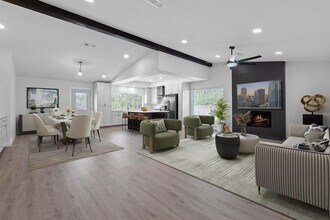 5113 Loyola Ln in Austin, TX - Building Photo - Building Photo