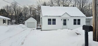 7901 Elm St in Holland Patent, NY - Building Photo