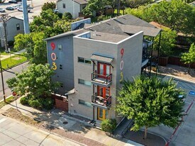 903 Fannin St in Denton, TX - Building Photo