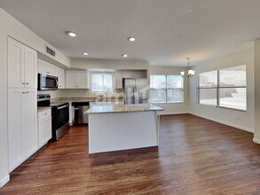 9824 E Onza Ave in Mesa, AZ - Building Photo - Building Photo