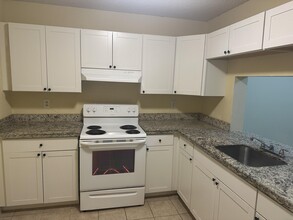 6031 10th Ave N in Greenacres, FL - Building Photo - Building Photo