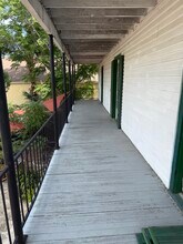 533 Spain St, Unit Upper in New Orleans, LA - Foto de edificio - Building Photo