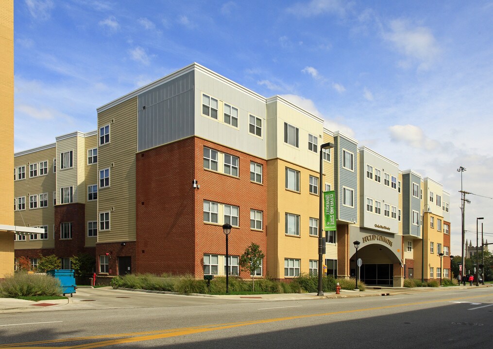 Euclid Commons in Cleveland, OH - Foto de edificio