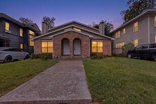 635 Haines Ave in Dallas, TX - Building Photo