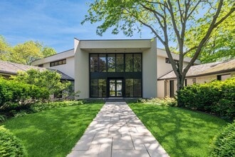 21 Lakewood Dr in Glencoe, IL - Building Photo - Building Photo