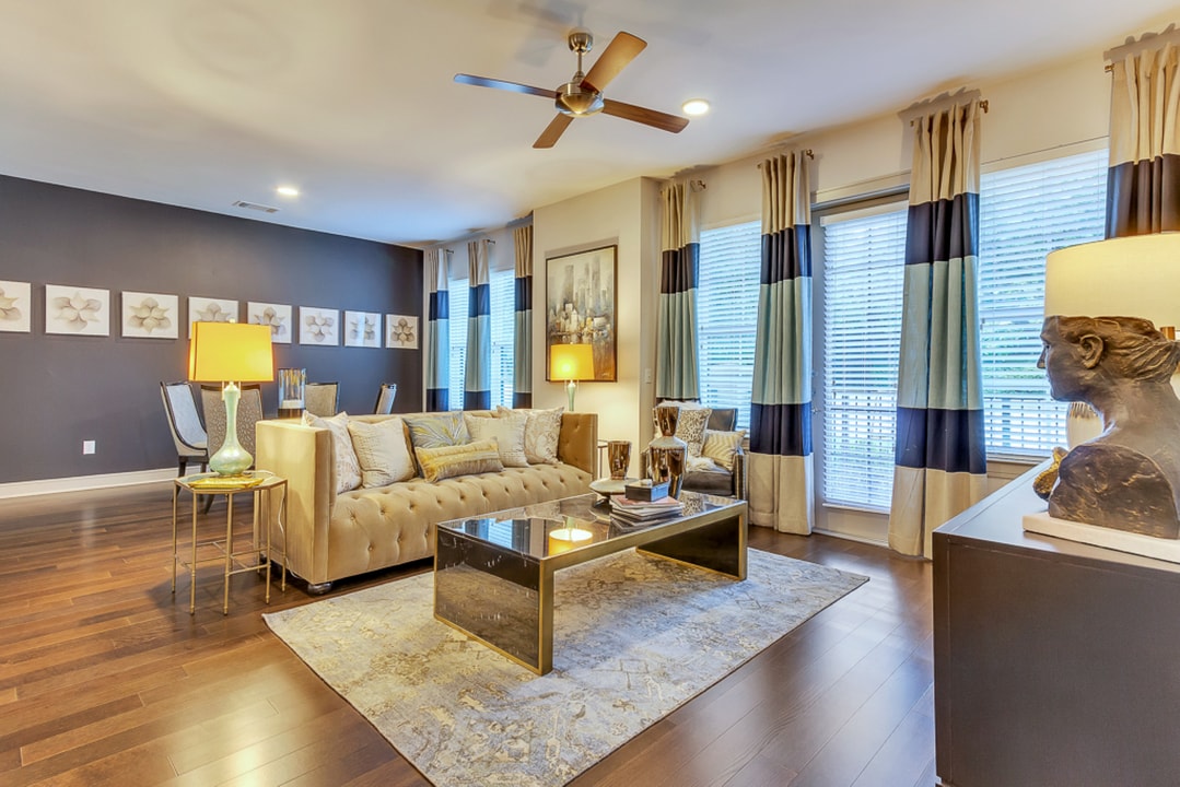 The Laurel Preston Hollow in Dallas, TX - Building Photo