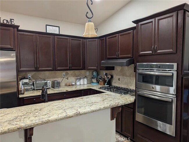 13999 Hidden Valley Rd in Victorville, CA - Building Photo - Building Photo