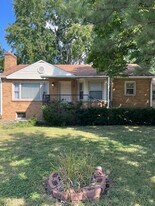 83 S Lynhurst Dr in Indianapolis, IN - Building Photo