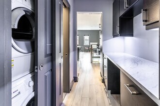 3236 Yonge St in Toronto, ON - Building Photo - Building Photo