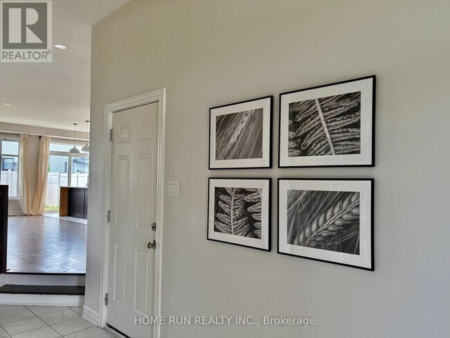 535 Honeylocust Ave in Ottawa, ON - Building Photo - Building Photo