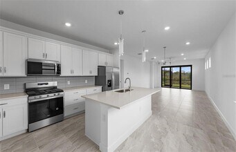 18928 Indian Rock Pl in Lakewood Ranch, FL - Building Photo - Building Photo