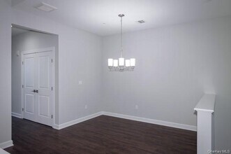 86 Sutton Ct in Mount Sinai, NY - Building Photo - Building Photo