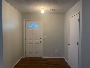 3072 S Meadowlark Ave in Springfield, MO - Building Photo - Building Photo