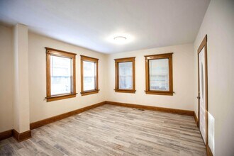724 Laramie St in Manhattan, KS - Building Photo - Building Photo