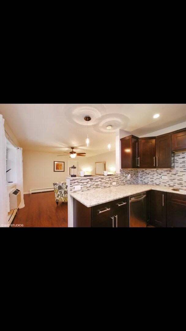 4255 N Greenview Ave in Chicago, IL - Building Photo - Building Photo