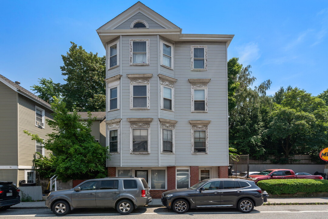 96-98 Boylston St in Brookline, MA - Building Photo