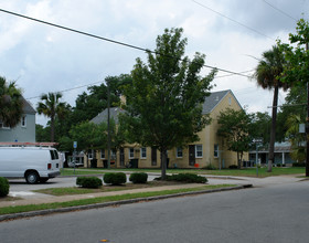 Meeting Street Manor - Cooper River Court in Charleston, SC - Building Photo - Building Photo