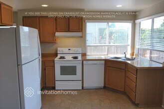 1038 SW 348th Pl in Federal Way, WA - Building Photo - Building Photo