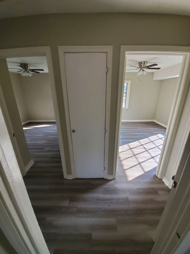 2844 Toluca Ave in Dallas, TX - Building Photo - Building Photo