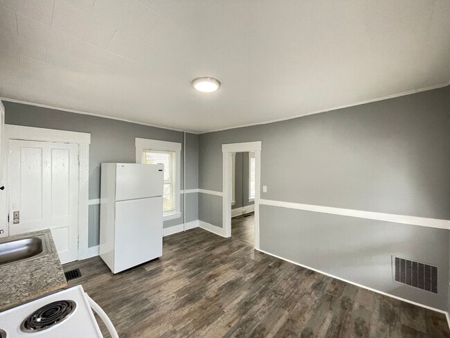 421 Spruce St in Manchester, NH - Building Photo - Building Photo