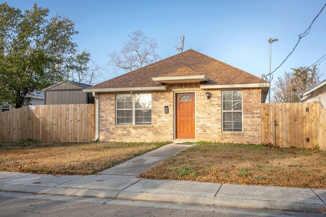 233 Fayard St in Biloxi, MS - Building Photo - Building Photo