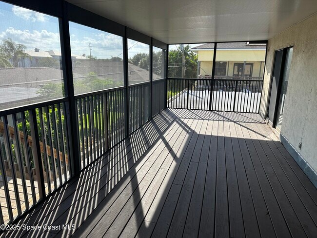 565 Jackson Ave in Satellite Beach, FL - Building Photo - Building Photo