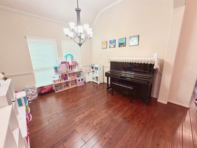 property at 29011 Powder Ridge Dr