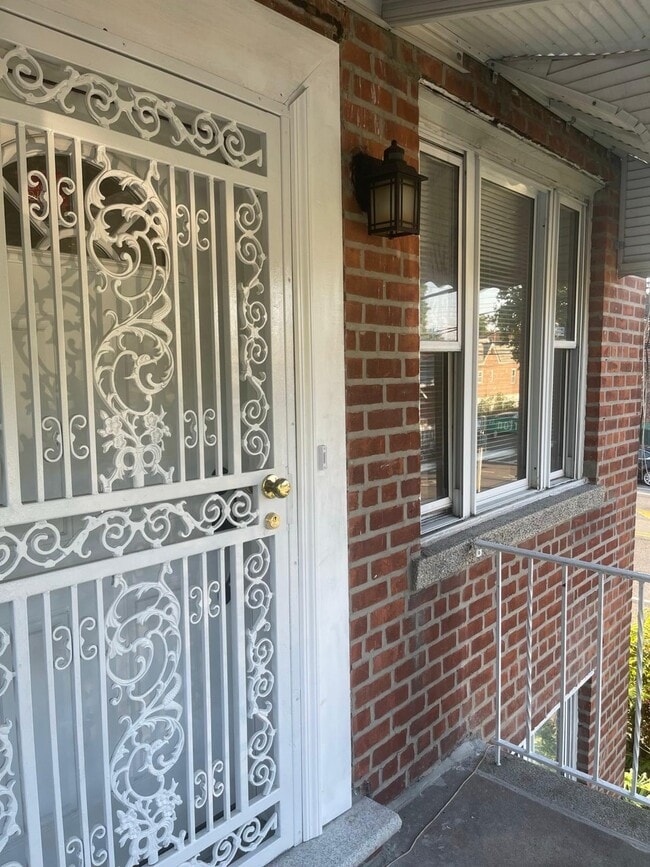 2581 Young Ave in Bronx, NY - Building Photo - Building Photo