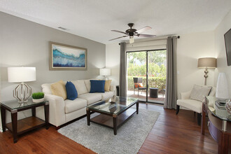 Coral Club Apartment Homes in Bradenton, FL - Building Photo - Building Photo