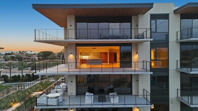 4849 N Camelback Rdg Dr in Scottsdale, AZ - Foto de edificio - Building Photo