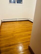 68 Noble St in Malden, MA - Foto de edificio - Building Photo