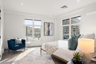 69 Walnut St, Unit 2 in Brookline, MA - Building Photo - Building Photo