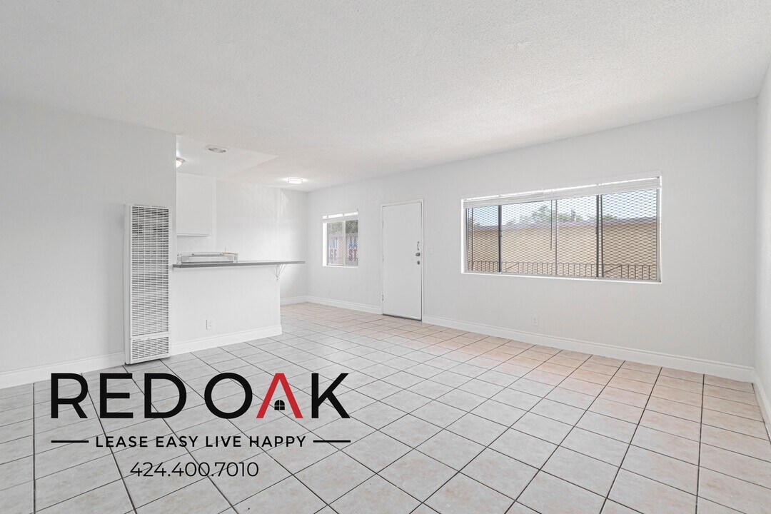 1214 S Atlantic Dr in Compton, CA - Building Photo