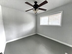 107 Davis St in Bryan, TX - Building Photo - Building Photo