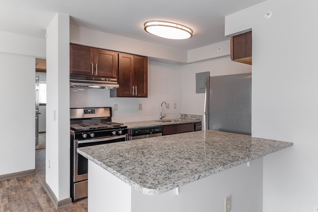 Parkside Landing Apartments in Rockville, MD